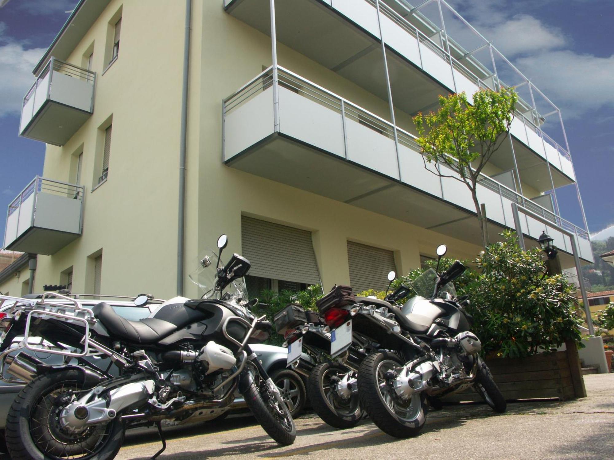 Hotel Villa Clara Torbole Sul Garda Luaran gambar