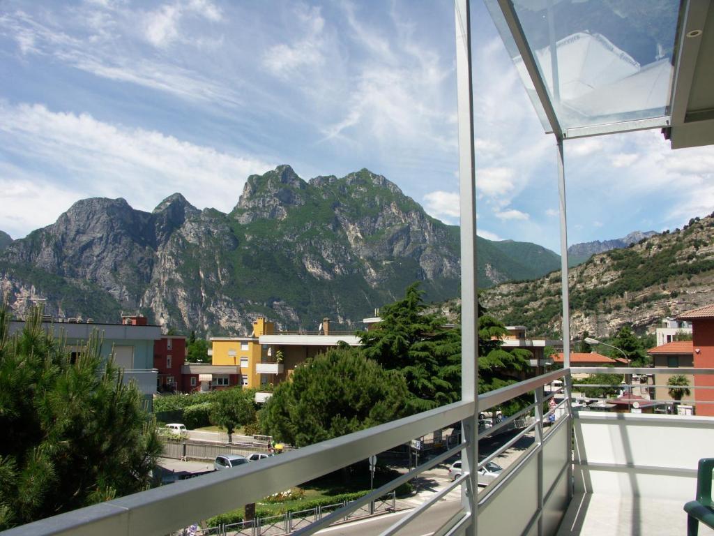 Hotel Villa Clara Torbole Sul Garda Luaran gambar