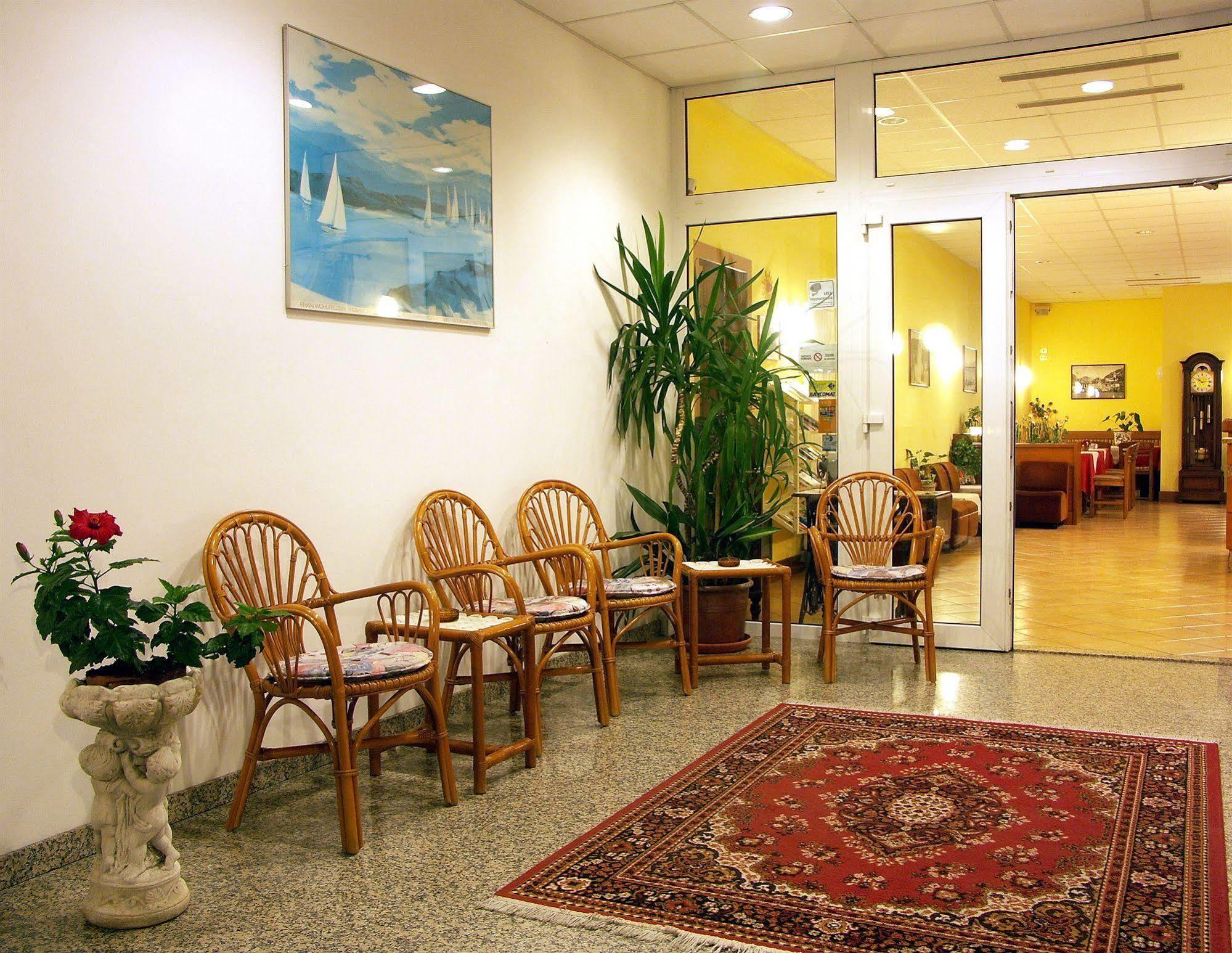 Hotel Villa Clara Torbole Sul Garda Luaran gambar