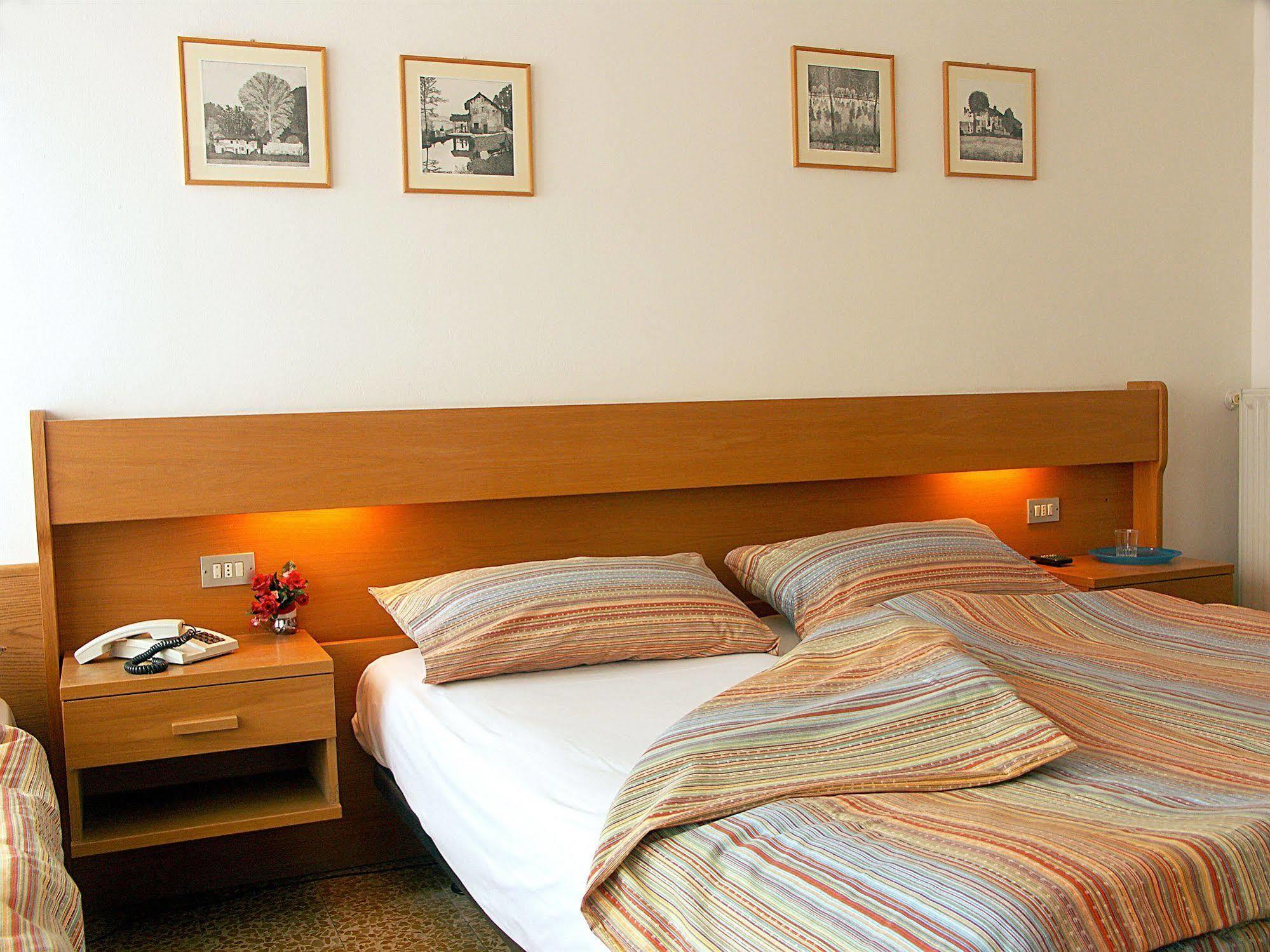 Hotel Villa Clara Torbole Sul Garda Luaran gambar